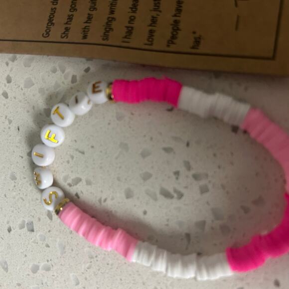 Taylor Swift Bracelets Earrings - Picture 7 of 9